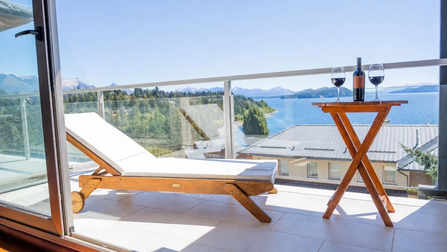 Departamento de 4 ambientes en alquiler en San Carlos de Bariloche, Avenida Exequiel Bustillo 7700, foto 2