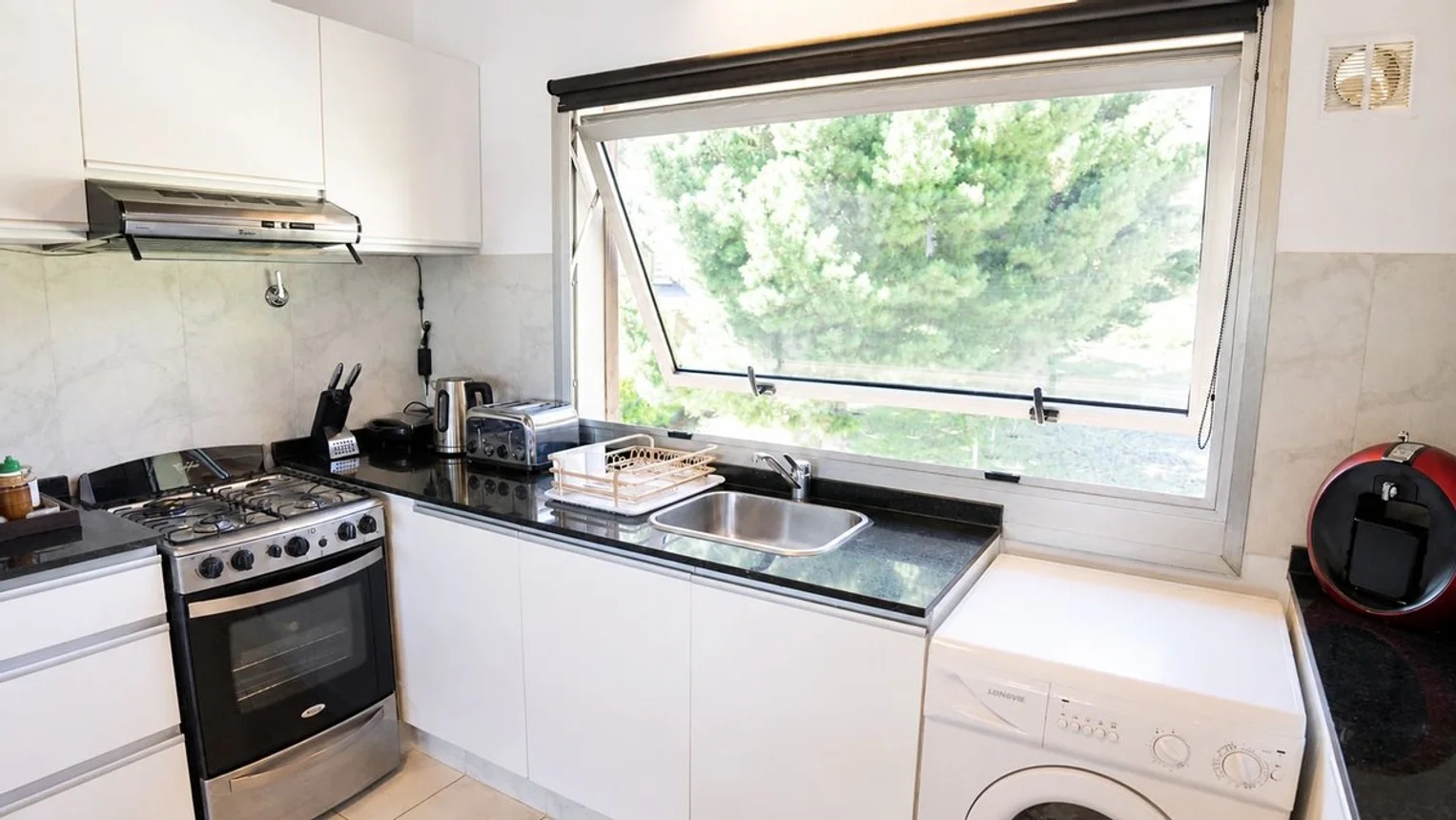 Departamento de 4 ambientes en alquiler en San Carlos de Bariloche, Avenida Exequiel Bustillo 7700, foto 4