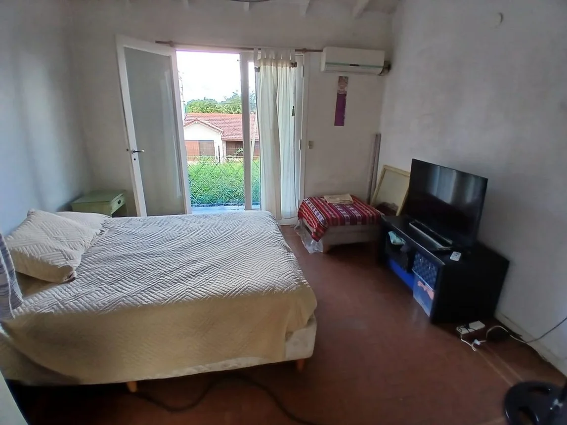 Casa en venta en Burzaco, foto 3