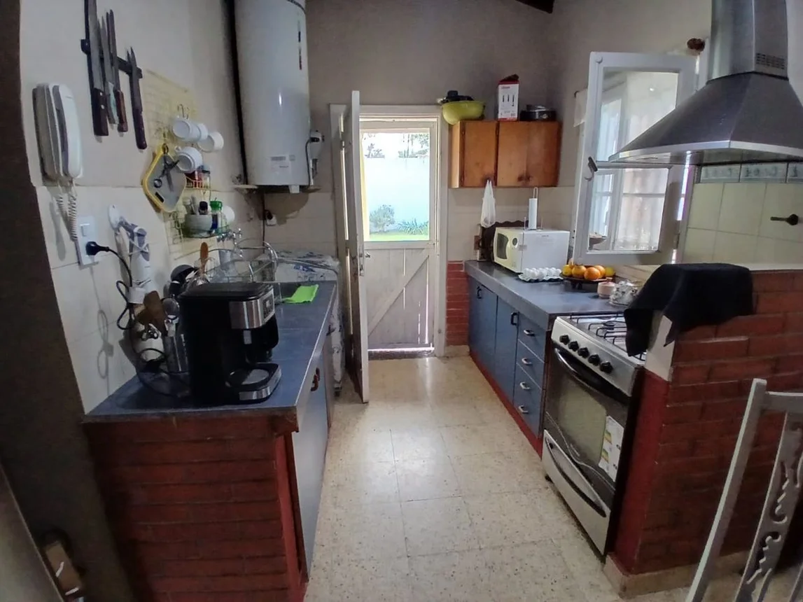 Casa en venta en Burzaco, foto 2