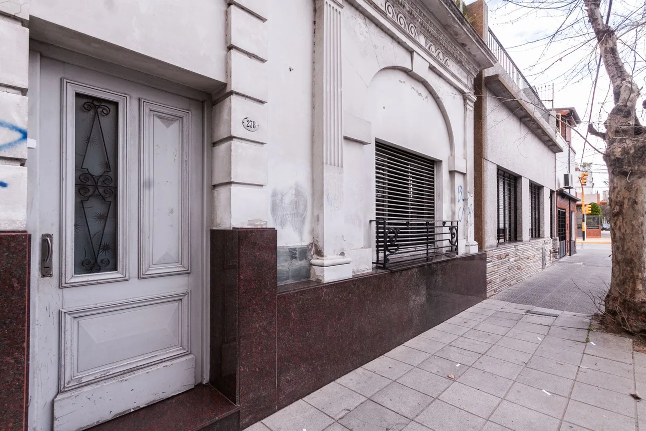 PH de 3 ambientes en venta en Avellaneda, Lavalle 200