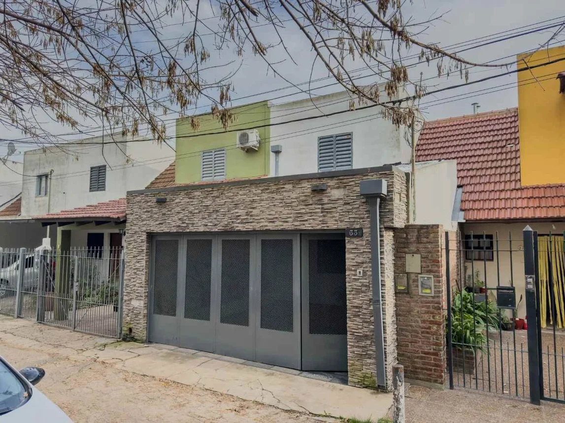 Casa dúplex en venta en La Plata, foto 2