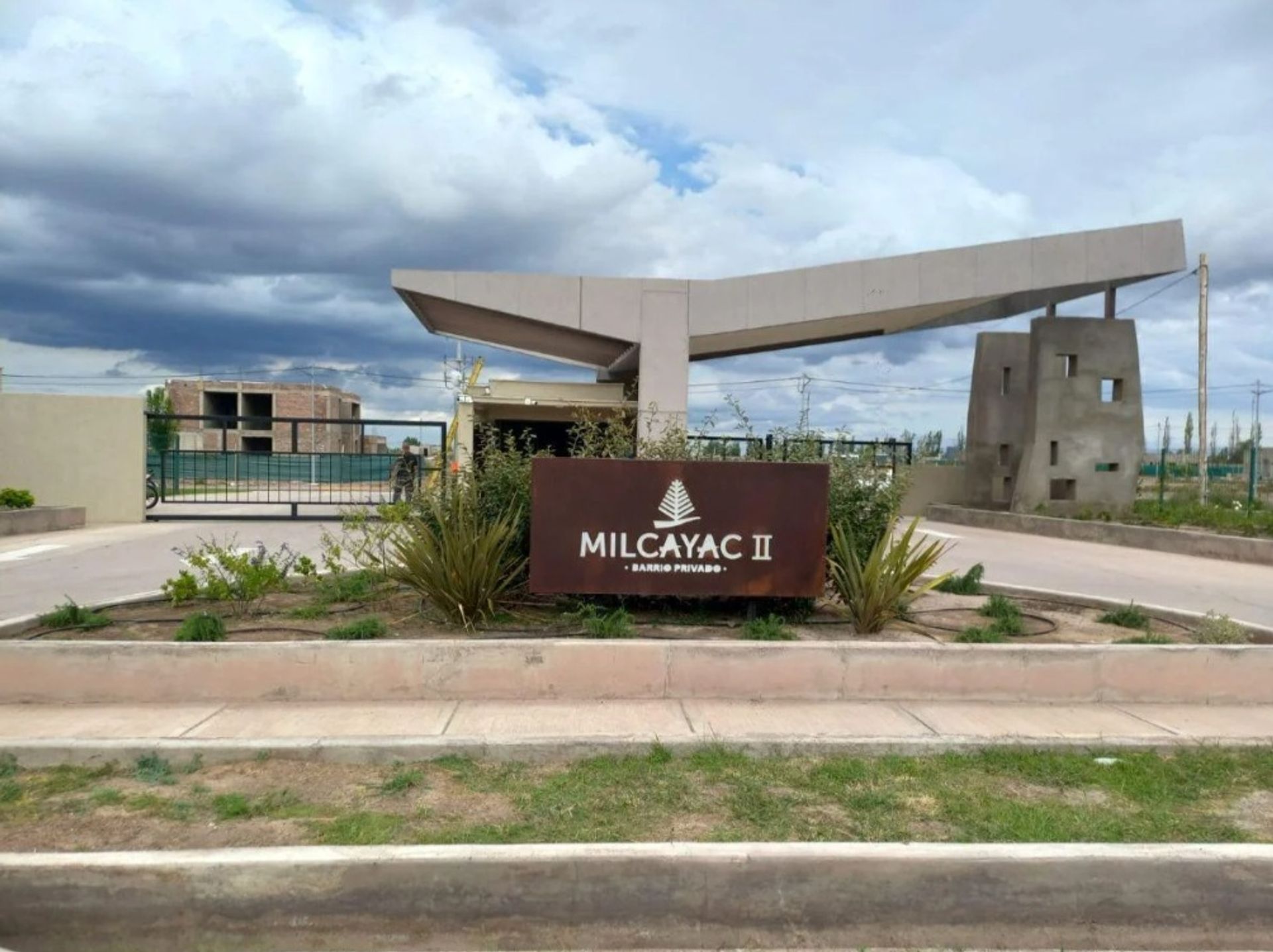 LOTE EN VENTA BARRIO PRIVADO MILKAYAC 2