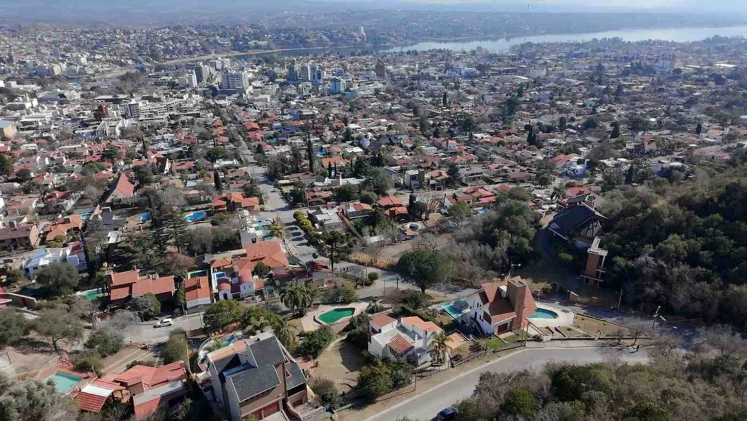 Casa de 8 ambientes en venta en Villa Carlos Paz, La Rioja 500