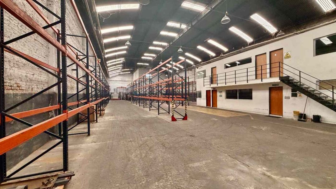 EXCELENTE GALPÓN DE 916,12M2 - DEPOSITO/INDUSTRIA.