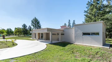 Casa A ESTRENAR venta en MIRALAGOS 1 permuta CABA