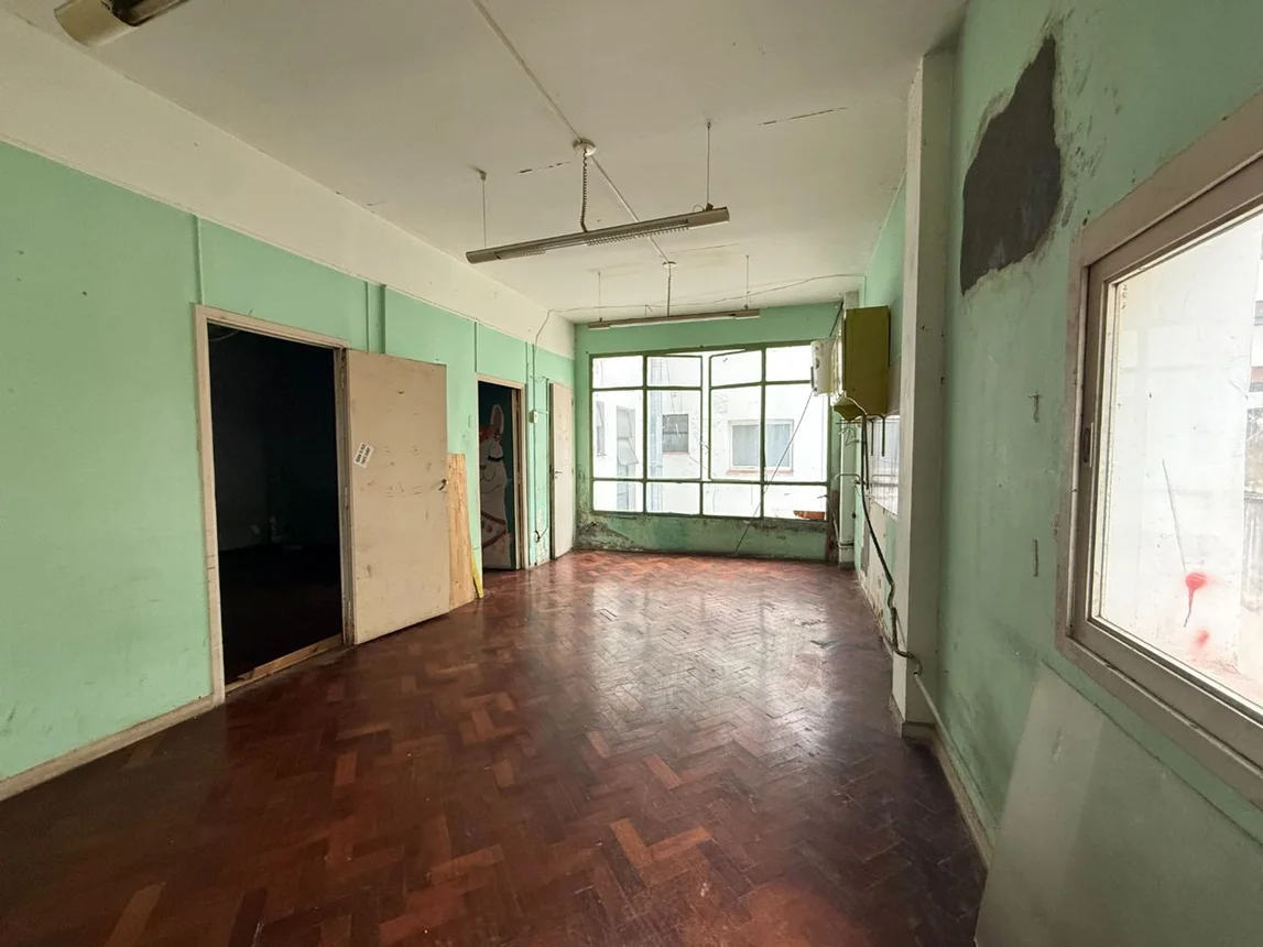 Venta 3 amb - tipo oficina, a reciclar - balvanera, foto 1