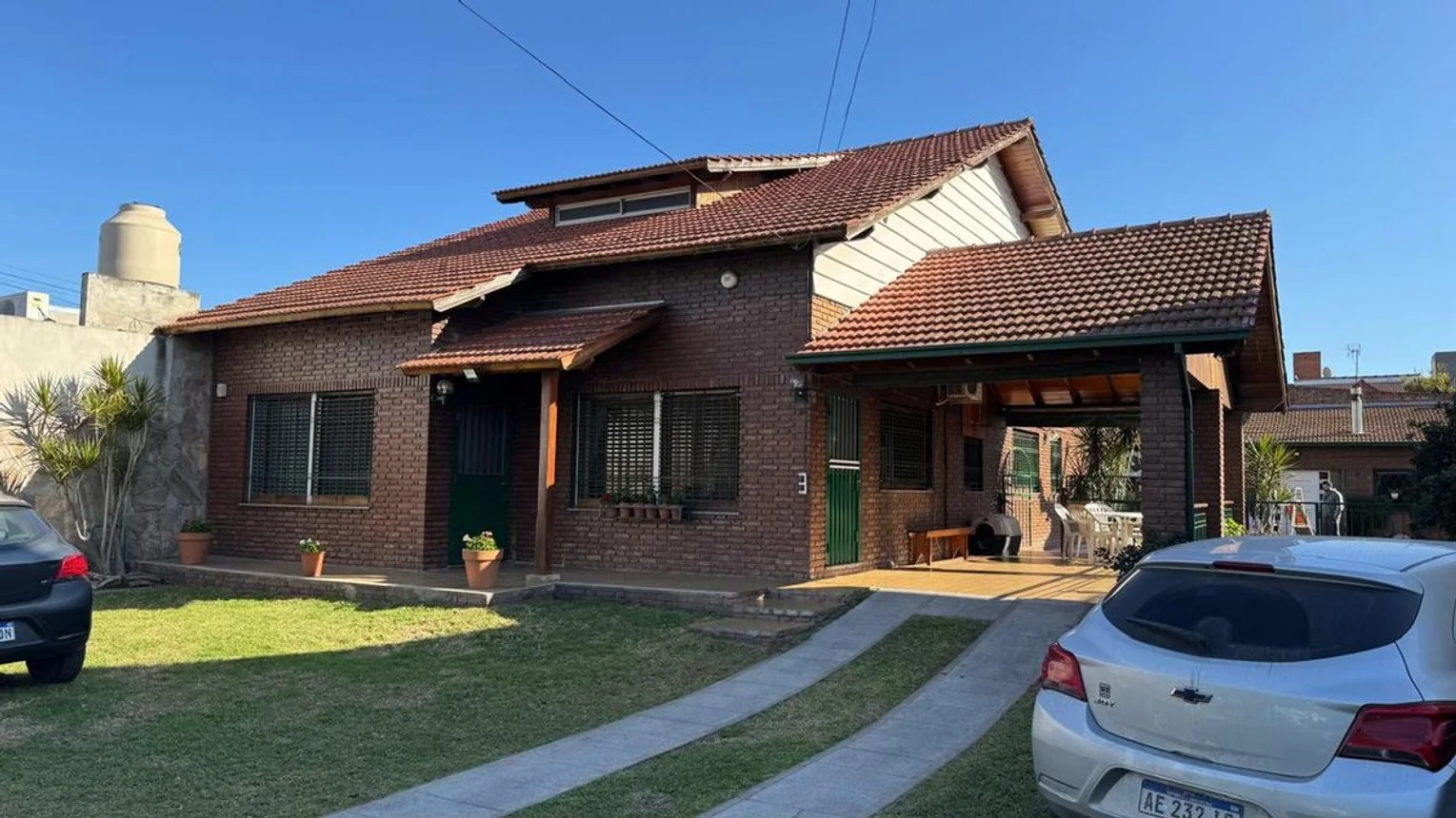 Casa de 7 ambientes en venta en Aldo Bonzi, San José 1200