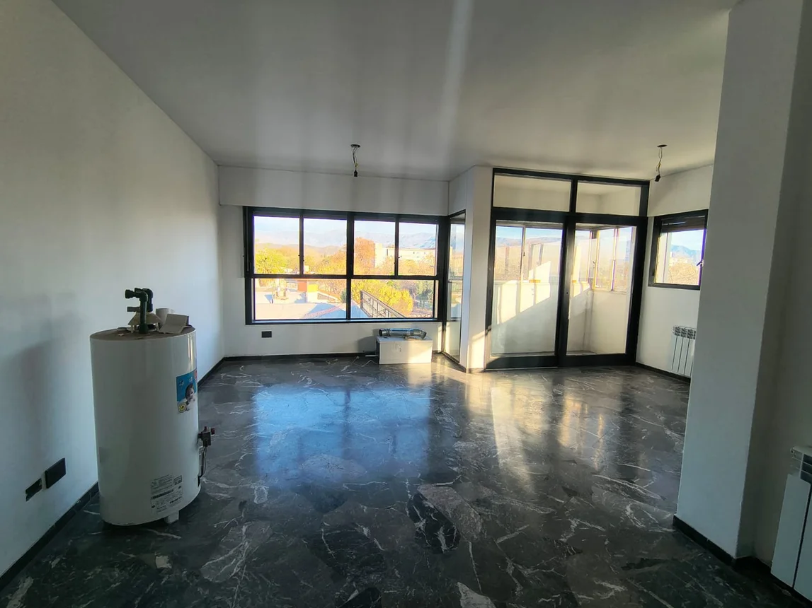 Departamento de 6 ambientes en venta en Godoy Cruz, Avenida San Martín 100, foto 4