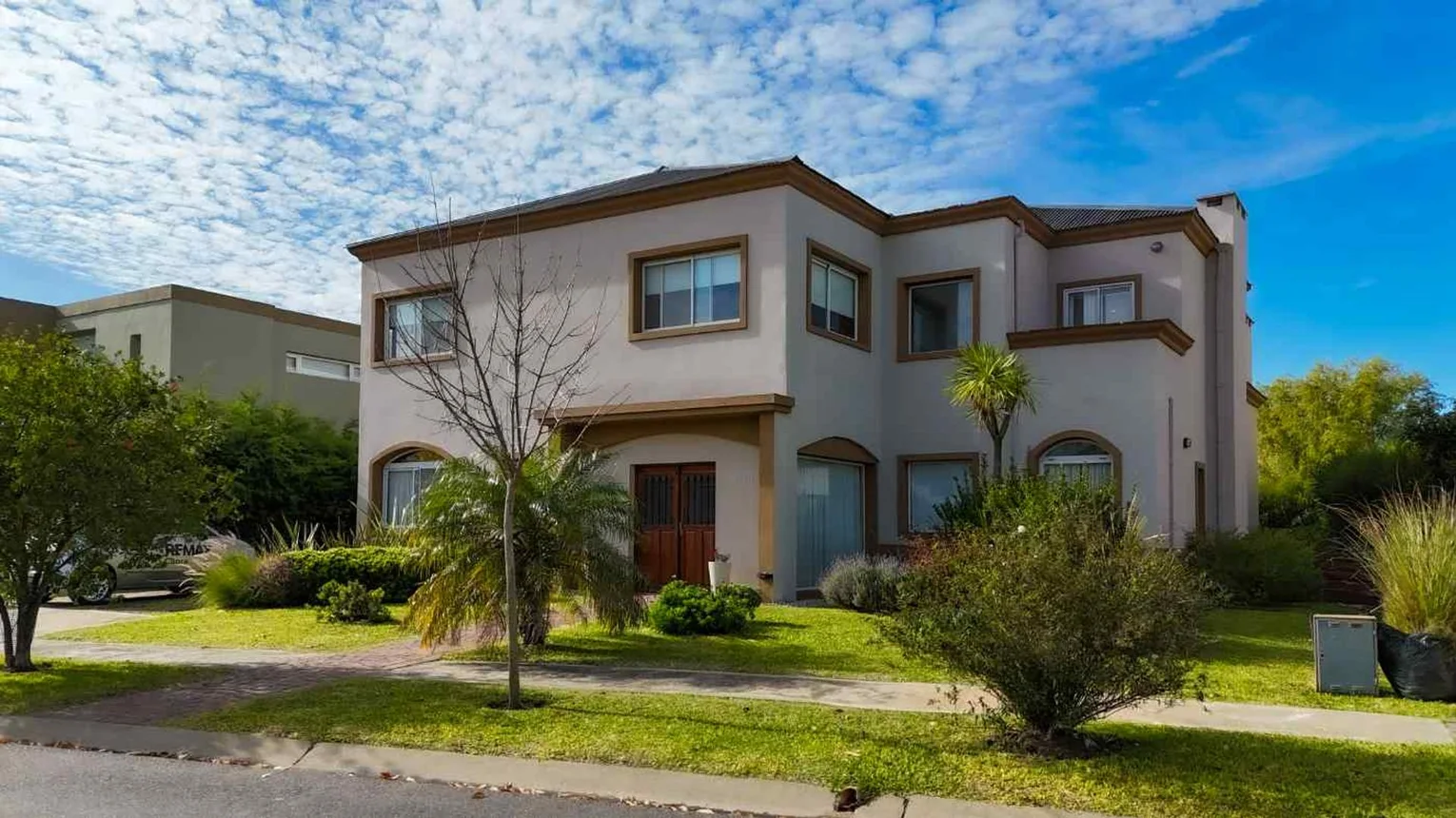 Casa en venta en Quilmes, foto 2