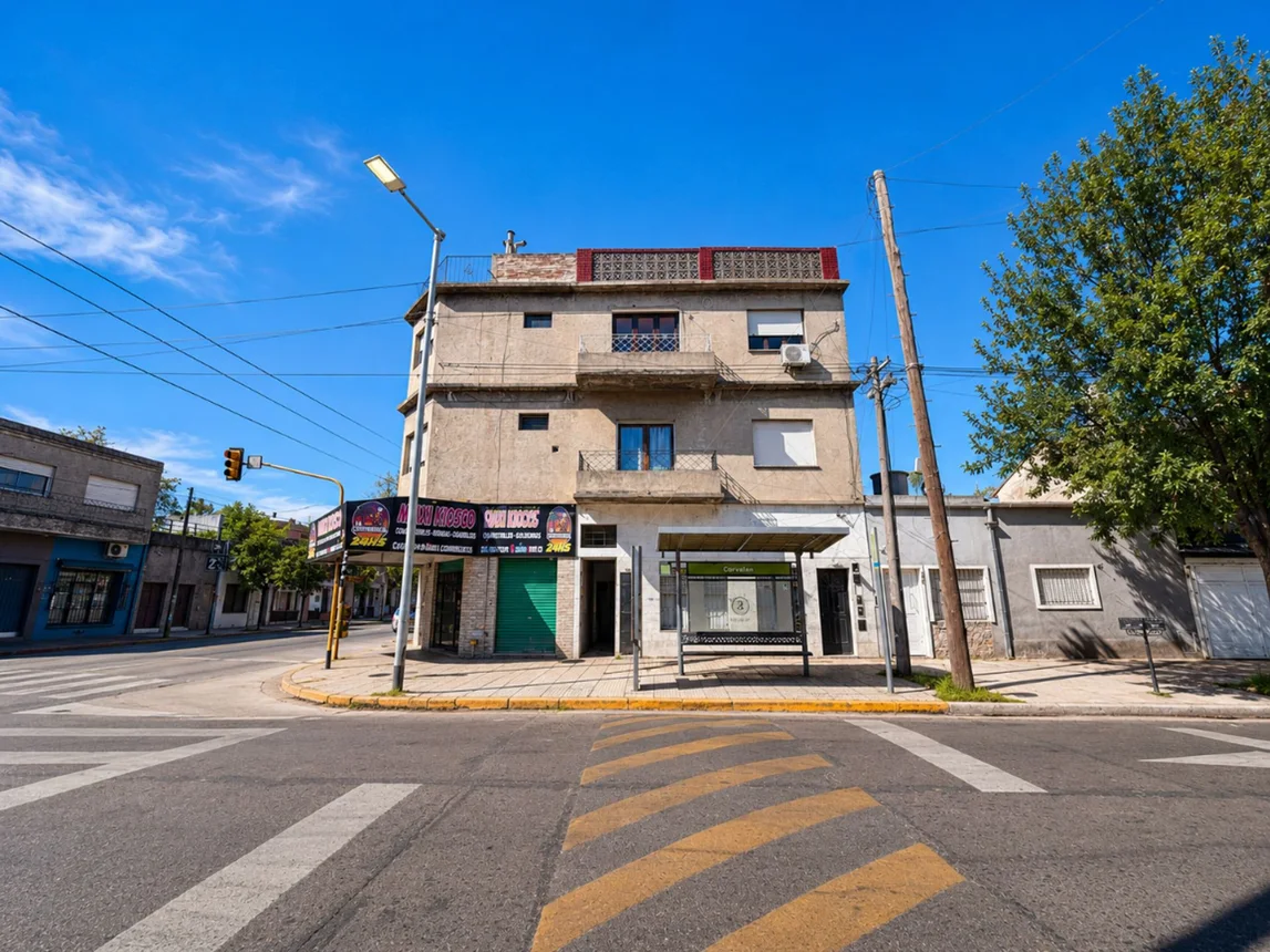 PH de 2 ambientes en venta en Wilde, General Manuel Corvalán 900