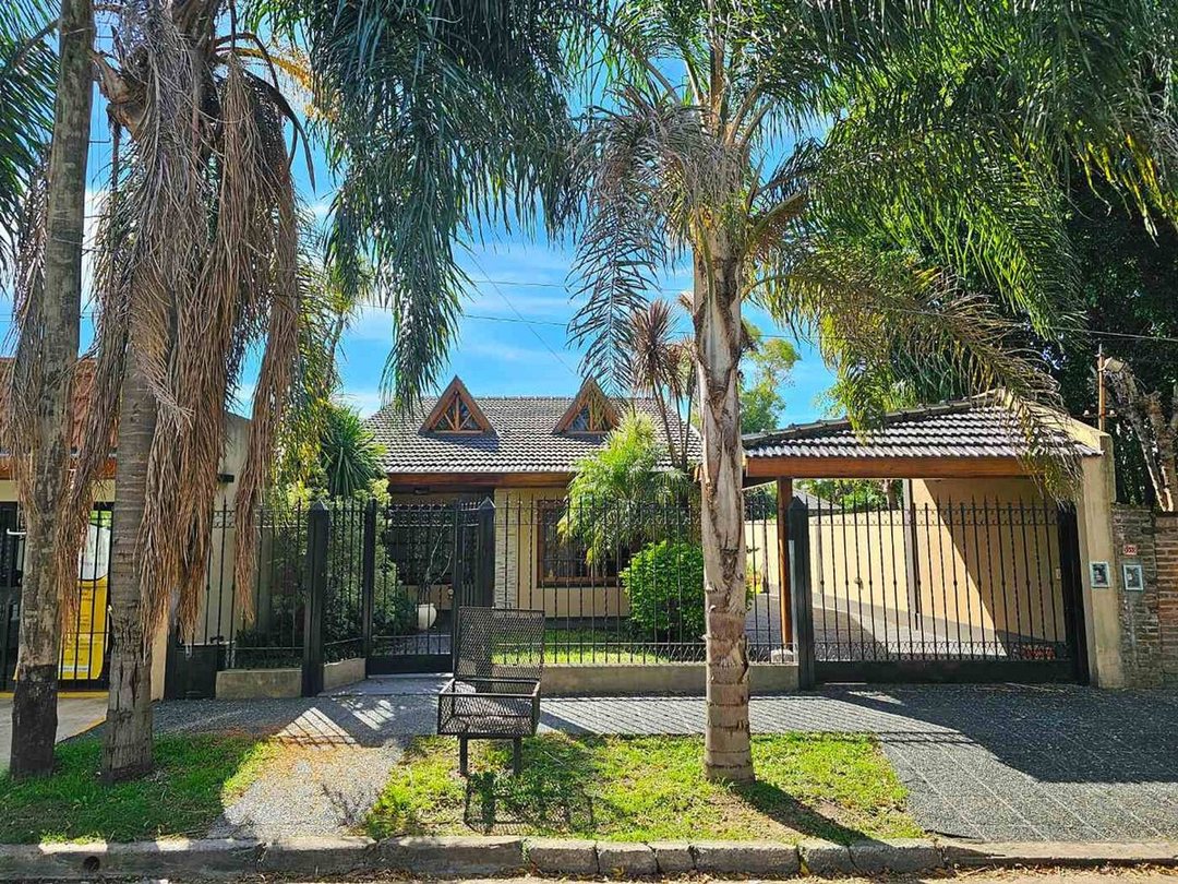 Casa en venta 5 ambientes en Río de Janeiro 3500, Castelar, Moron, Buenos Aires