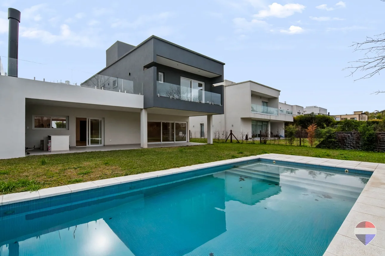 Casa de 4 ambientes en venta en Berazategui, Autopista Doctor Ricardo Balbín 1700, foto 5
