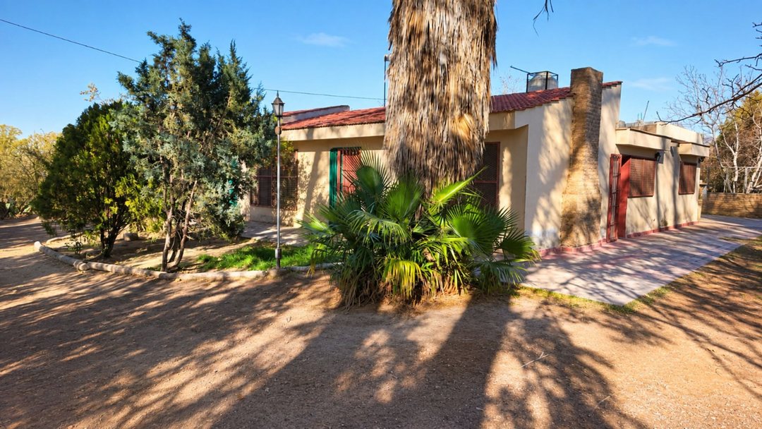 VENTA CASA FINCA 1 HA CON PILETA Y SALÓN LAS HERAS