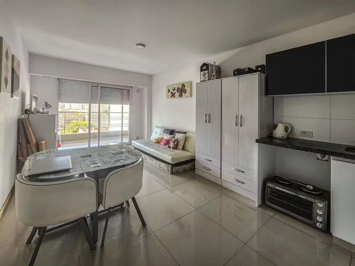 Monoambiente en alquiler en Rosario, Mendoza 1600