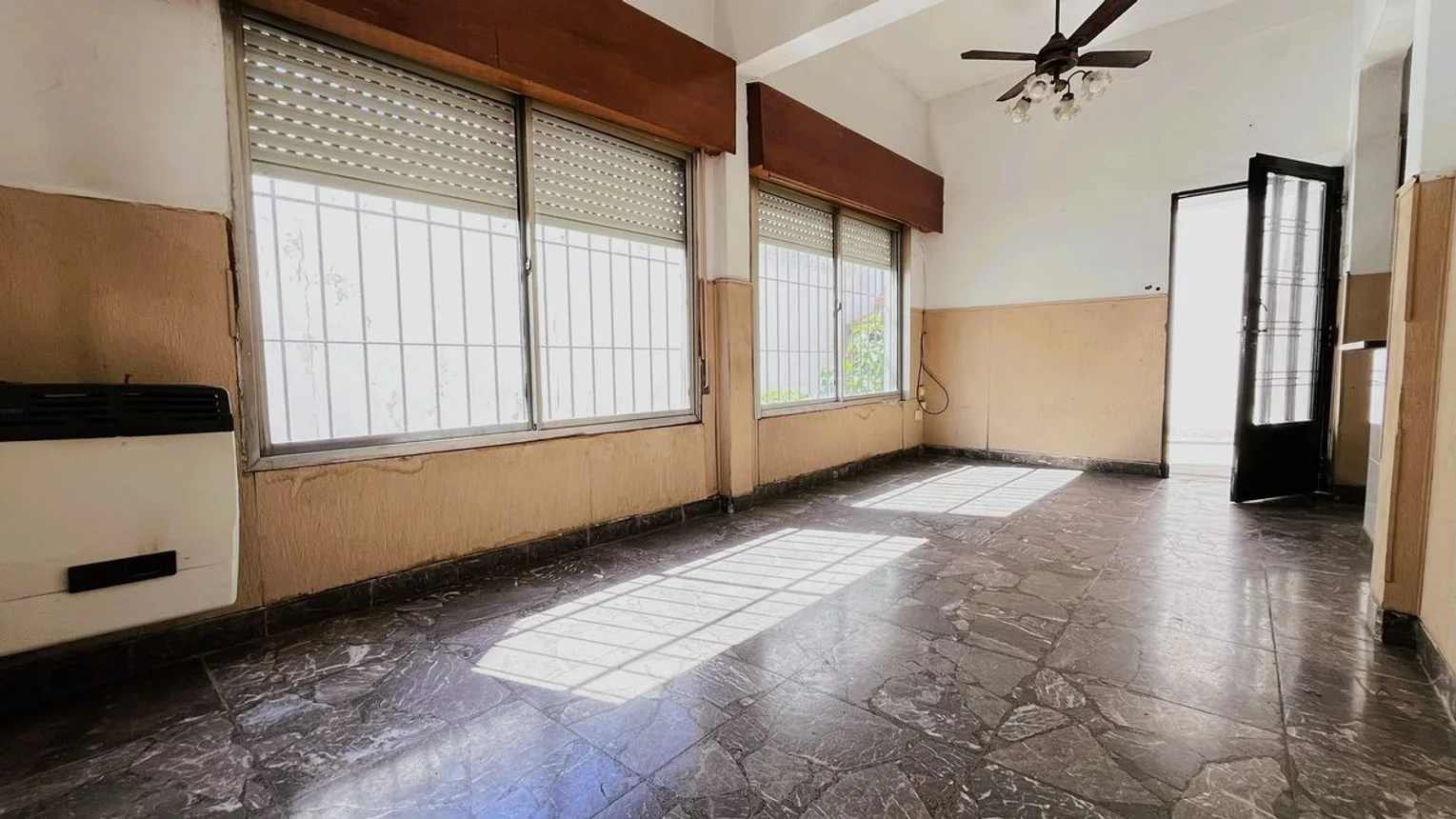 Casa de 4 ambientes en venta en San Andrés, Ayacucho 3200, foto 2