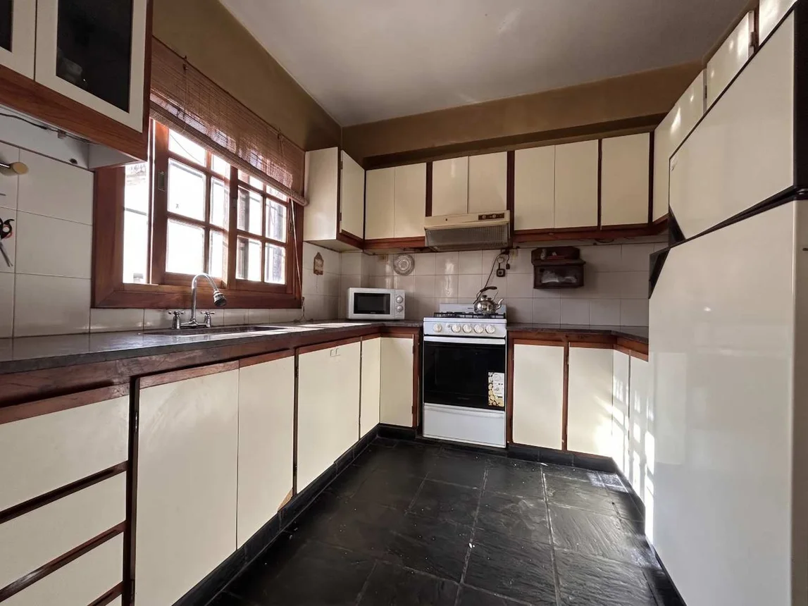 Casa en venta en Banfield, foto 2