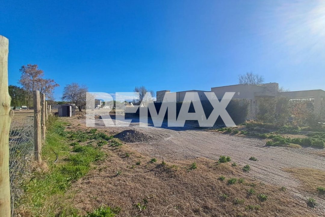 Terreno de 570m² en Barrio Privado Cinco Soles