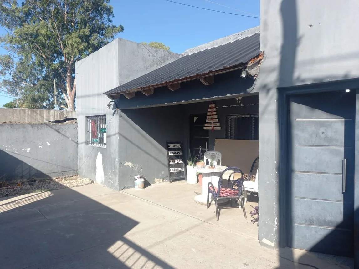 Casa en venta en La Plata, foto 2