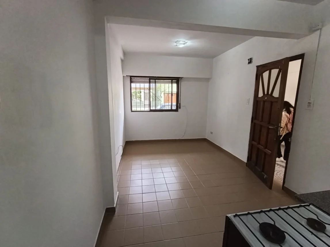 Monoambiente en alquiler en La Plata, Calle 119 1500, foto 2