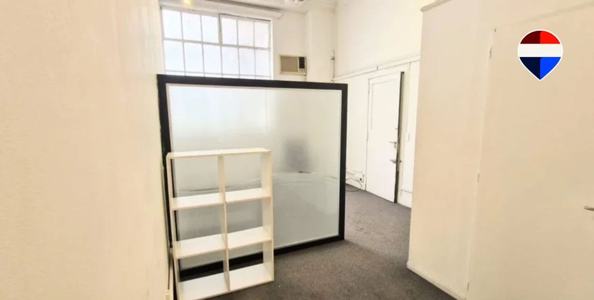 Foto 7 — VENTA OFICINA USO COMERCIAL APTO PROFESIONAL
