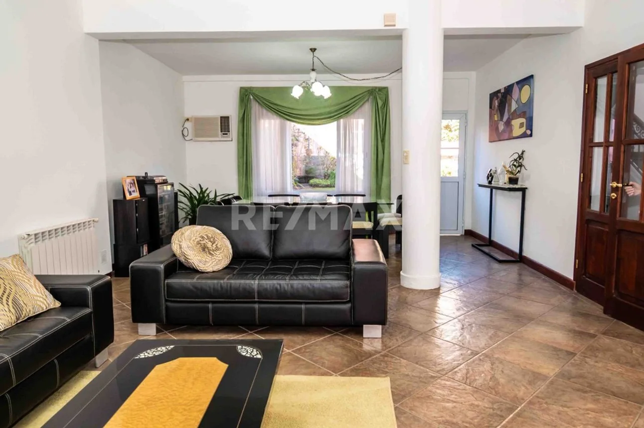 Casa de 6 ambientes en venta en Salta, Tres Cerritos. los Parrales 600, foto 3
