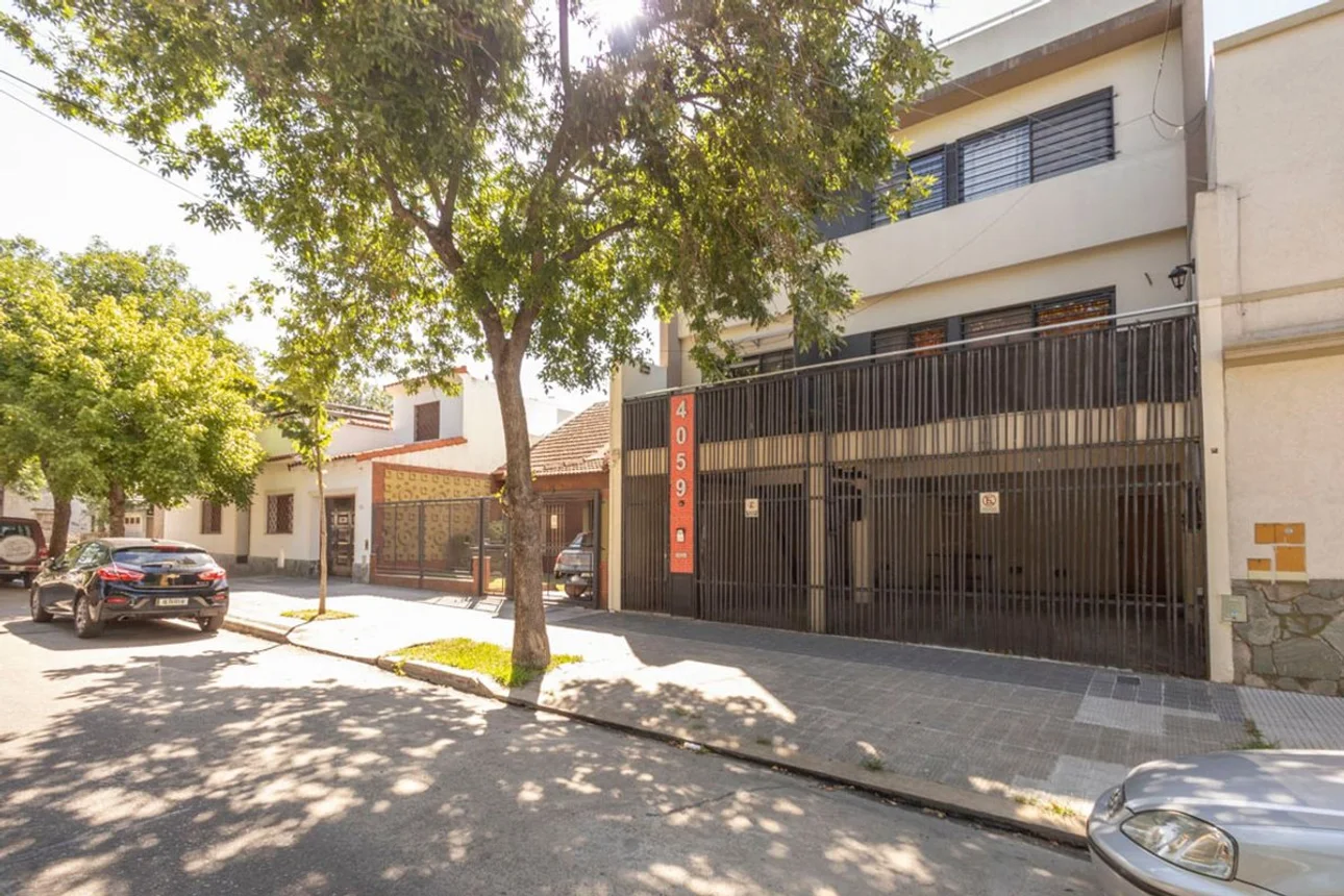 Venta depto triplex en devoto, foto 1