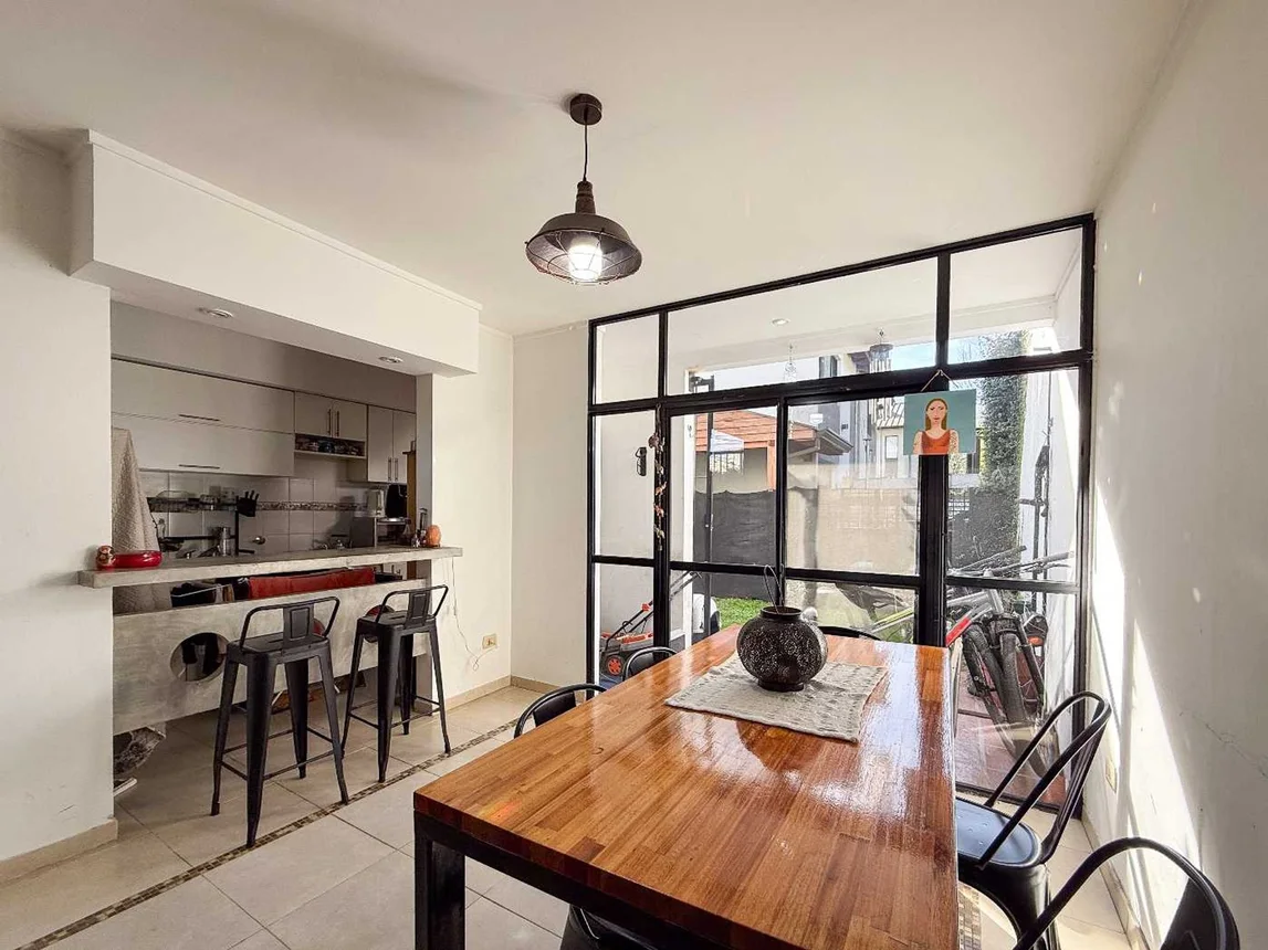 Dúplex en venta en City Bell, Camino General Belgrano Entre 460 y 461 1500