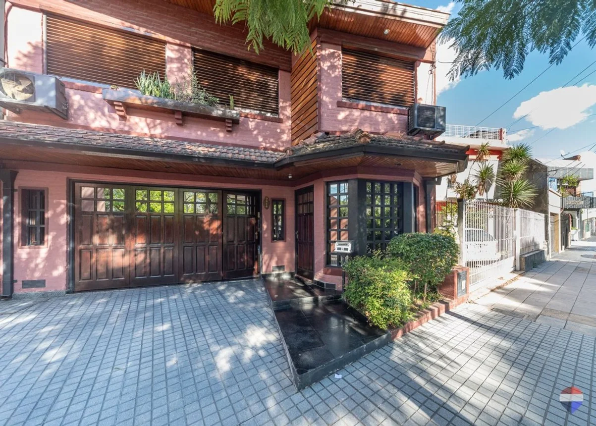 Casa de 6 ambientes en venta en San Andrés, L.n. Alem. 3500