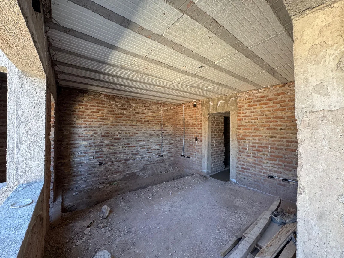 Departamento de 4 ambientes en venta en Luján de Cuyo, Lateral Sur J.j. Paso, Carrodilla 2100, foto 2