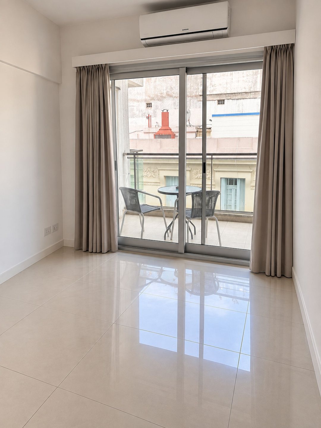 Departamento monoambiente div fte balcon coch opc