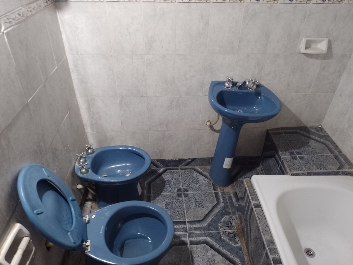 CASA VENTA VILLA ASUNCION ZONA OESTE EN ESQUINA - foto 7