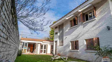 VENTA CASA 4D 3B COCH PQE PIL CERRO DE LAS ROSAS