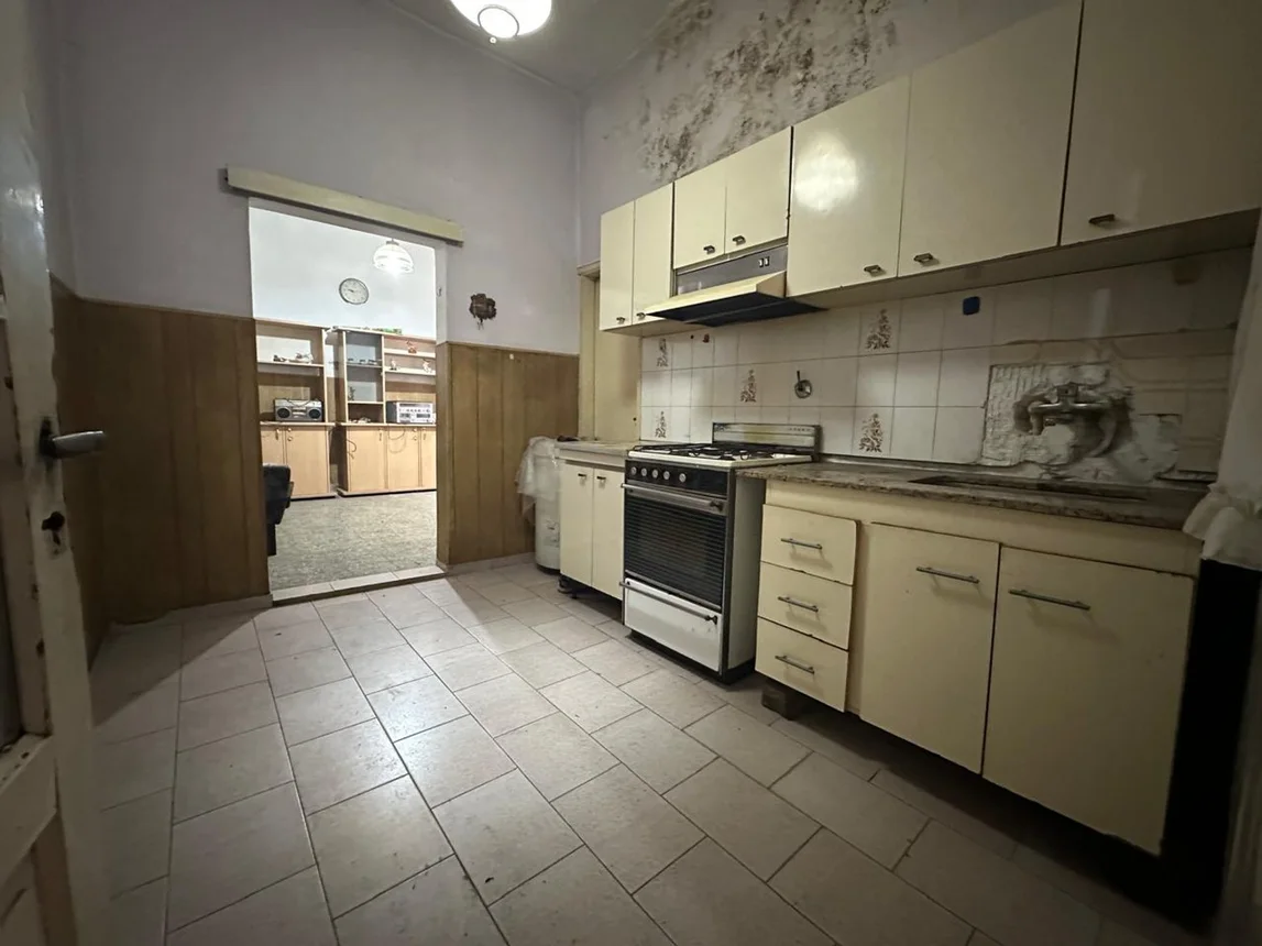 Casa en venta en Lanús Oeste, foto 2