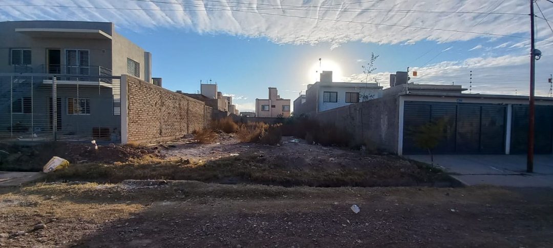 LOTE EN GUTIERREZ MAIPU APTO PH