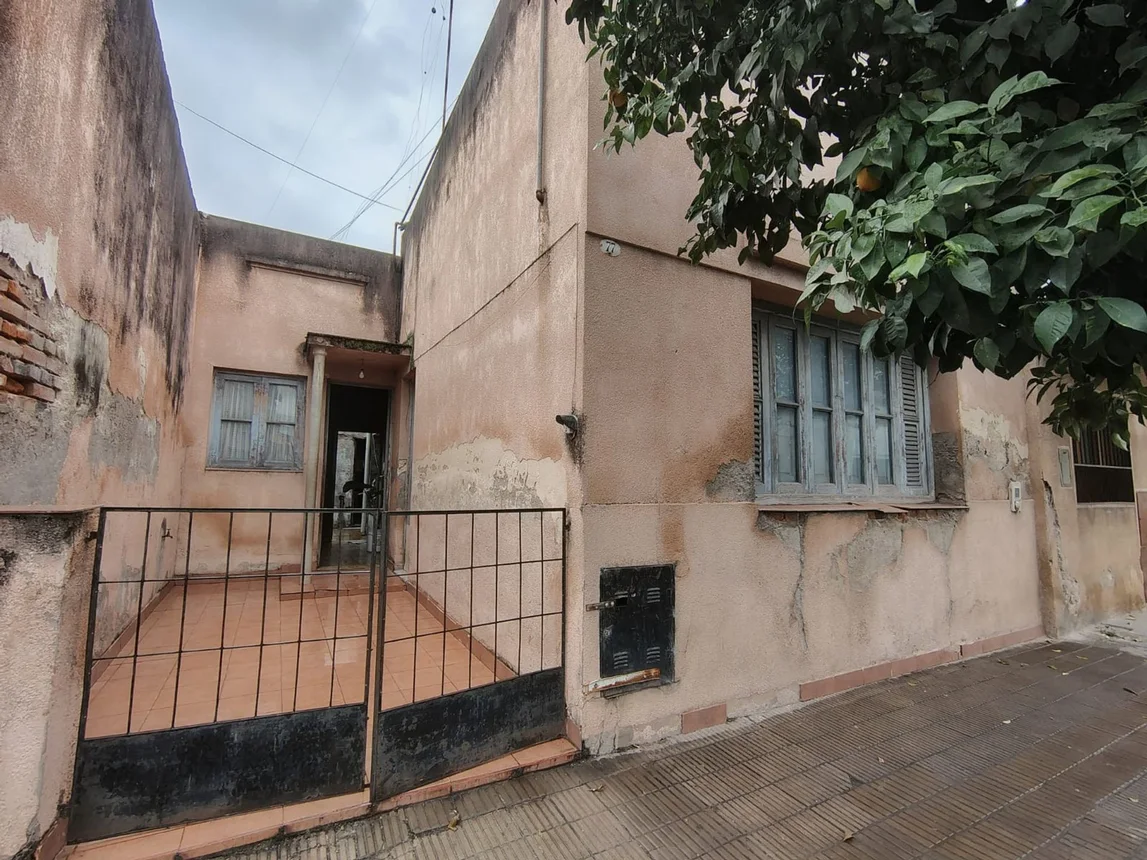 Casa de 4 ambientes en venta en San Miguel de Tucumán, Pasaje Rio de Janeiro 0, foto 2