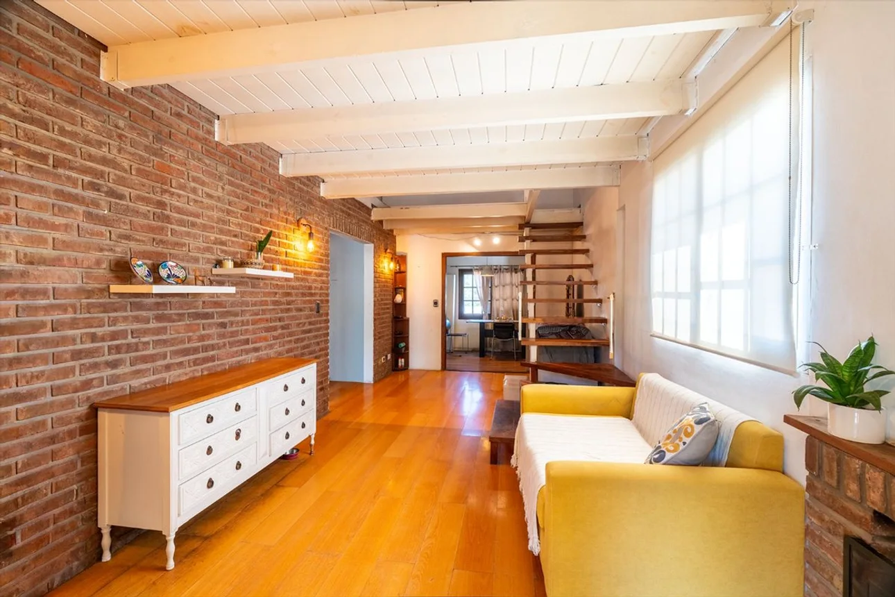 Casa en venta en Quilmes, foto 2