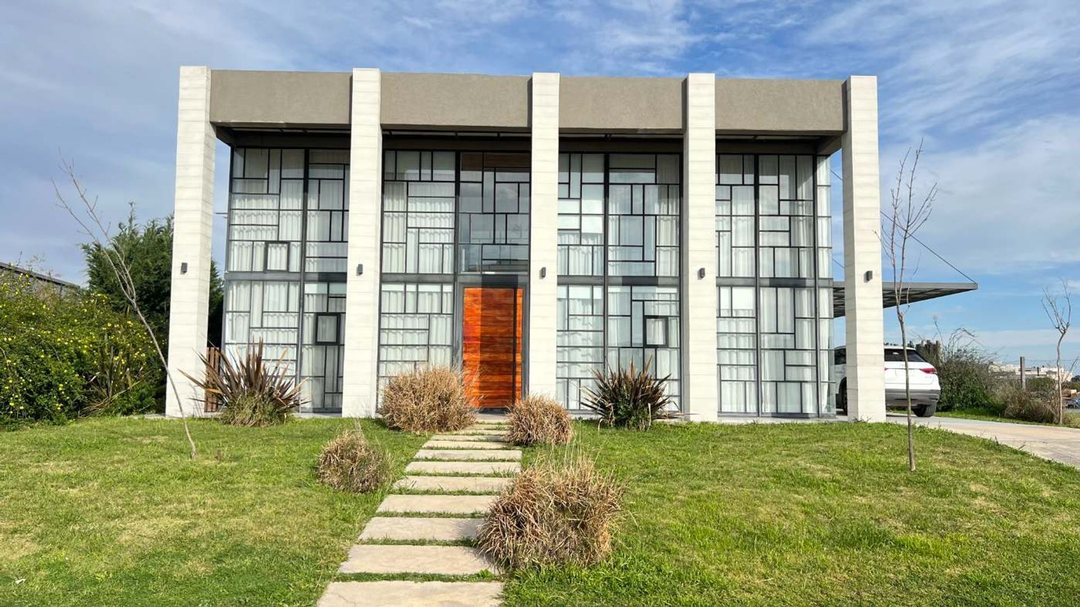 CASA EN ALQUILER ANUAL SAN SEBASTIAN