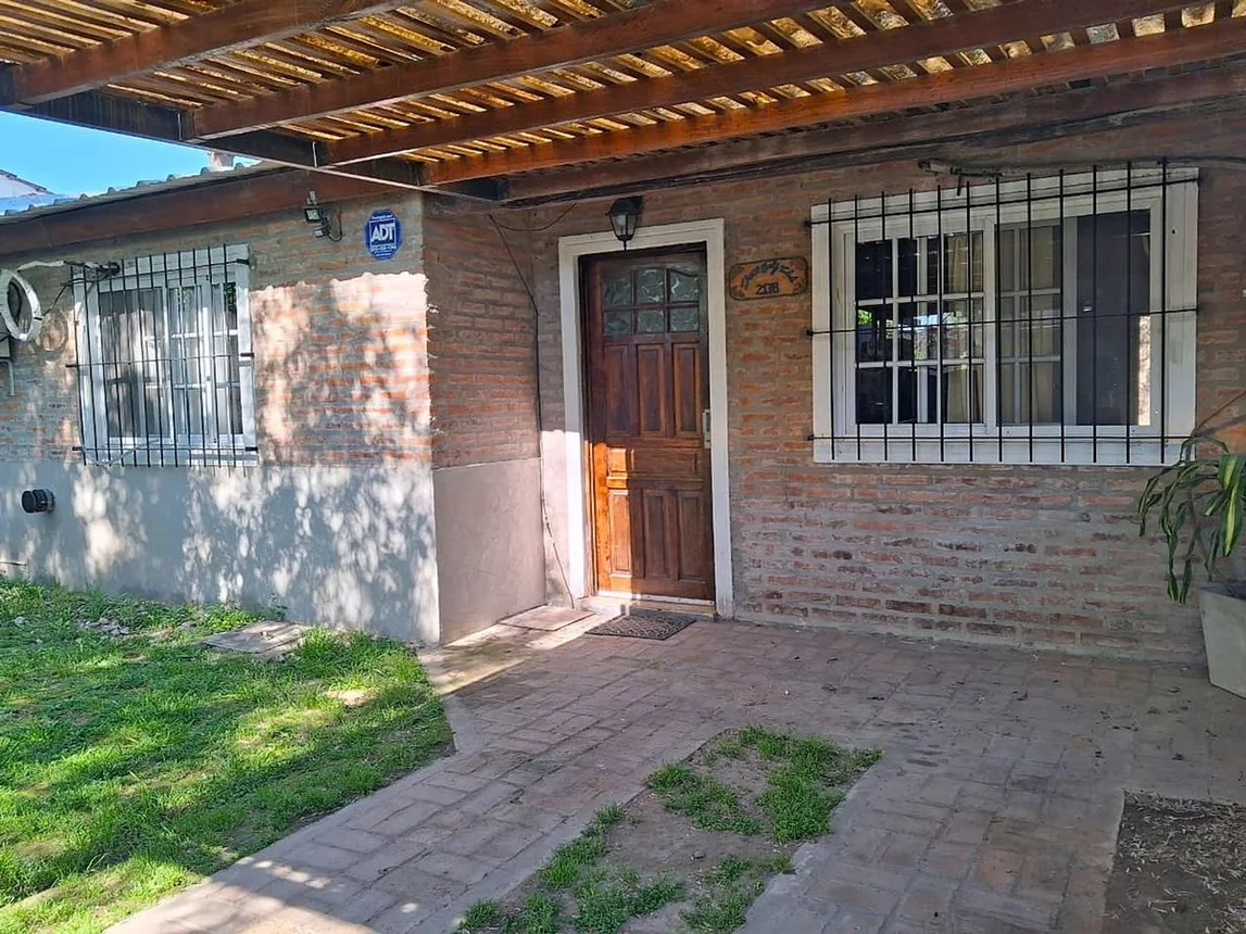 Casa en venta en Manuel Alberti