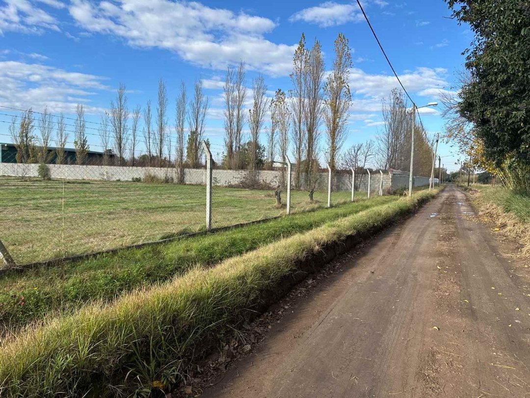 VENTA LOTE INDUSTRIAL 2500M2 VILLA GRAN PARQUE-CBA