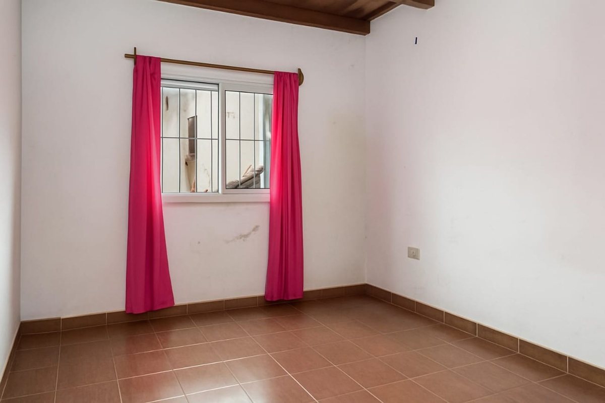 CASA VENTA ZONA NORTE B° MIRASOLES 6 DORM - foto 20
