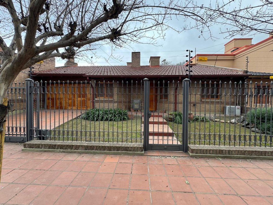 VENTA CASA 3 DORMITORIOS VILLA CLARET CÓRDOBA