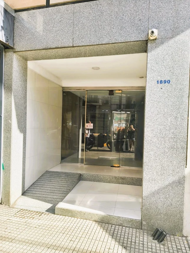 Departamento de 2 ambientes en alquiler en Balvanera, Avenida Córdoba 1800