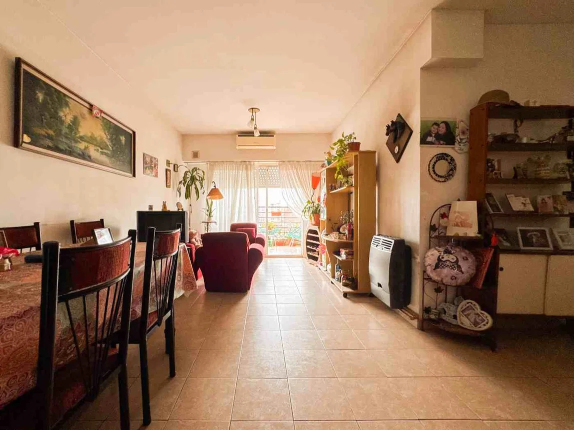 Departamento de 3 ambientes en venta en Monte Castro, Bahía Blanca 2000