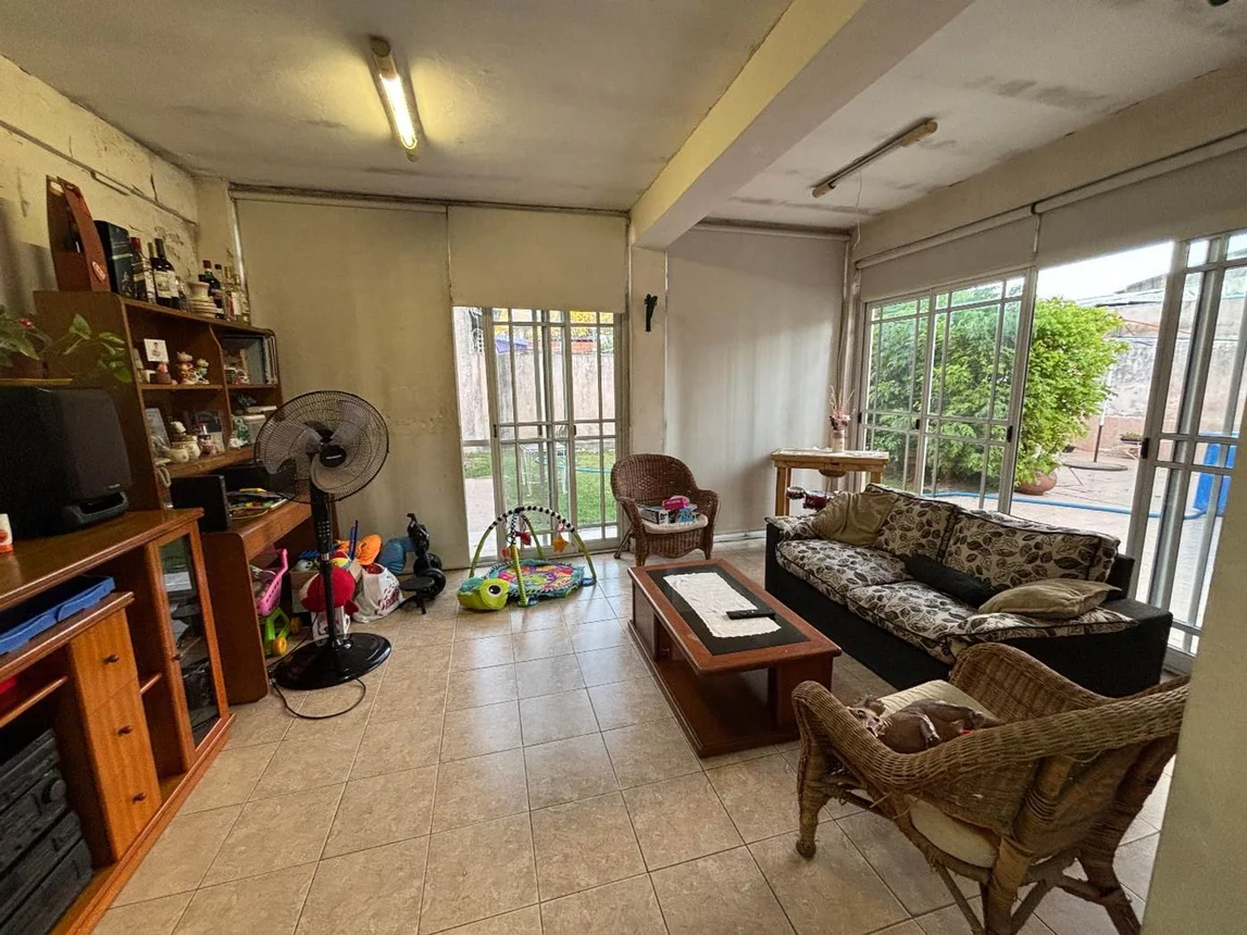 Casa de 3 ambientes en venta en Moreno, Falucho 1400