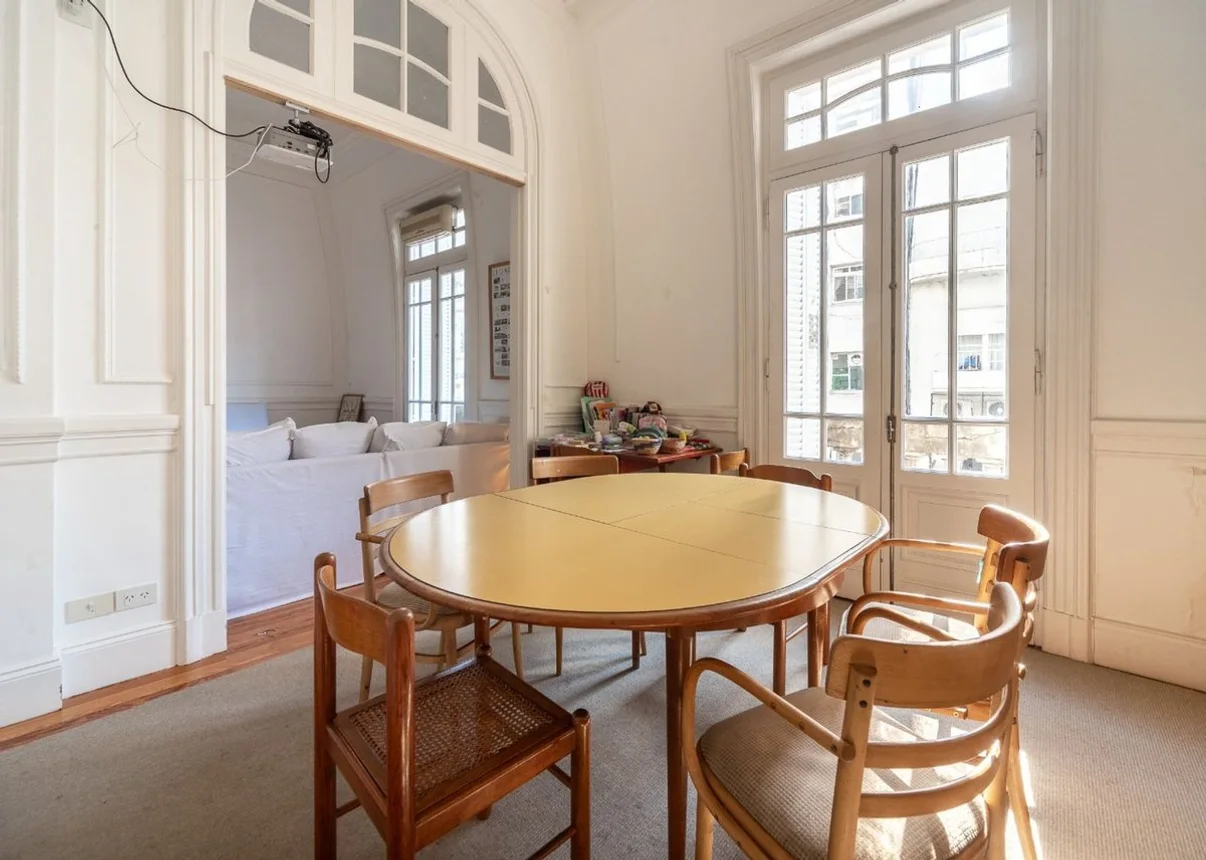 Departamento de 4 ambientes en venta en Recoleta, Paraguay 2400