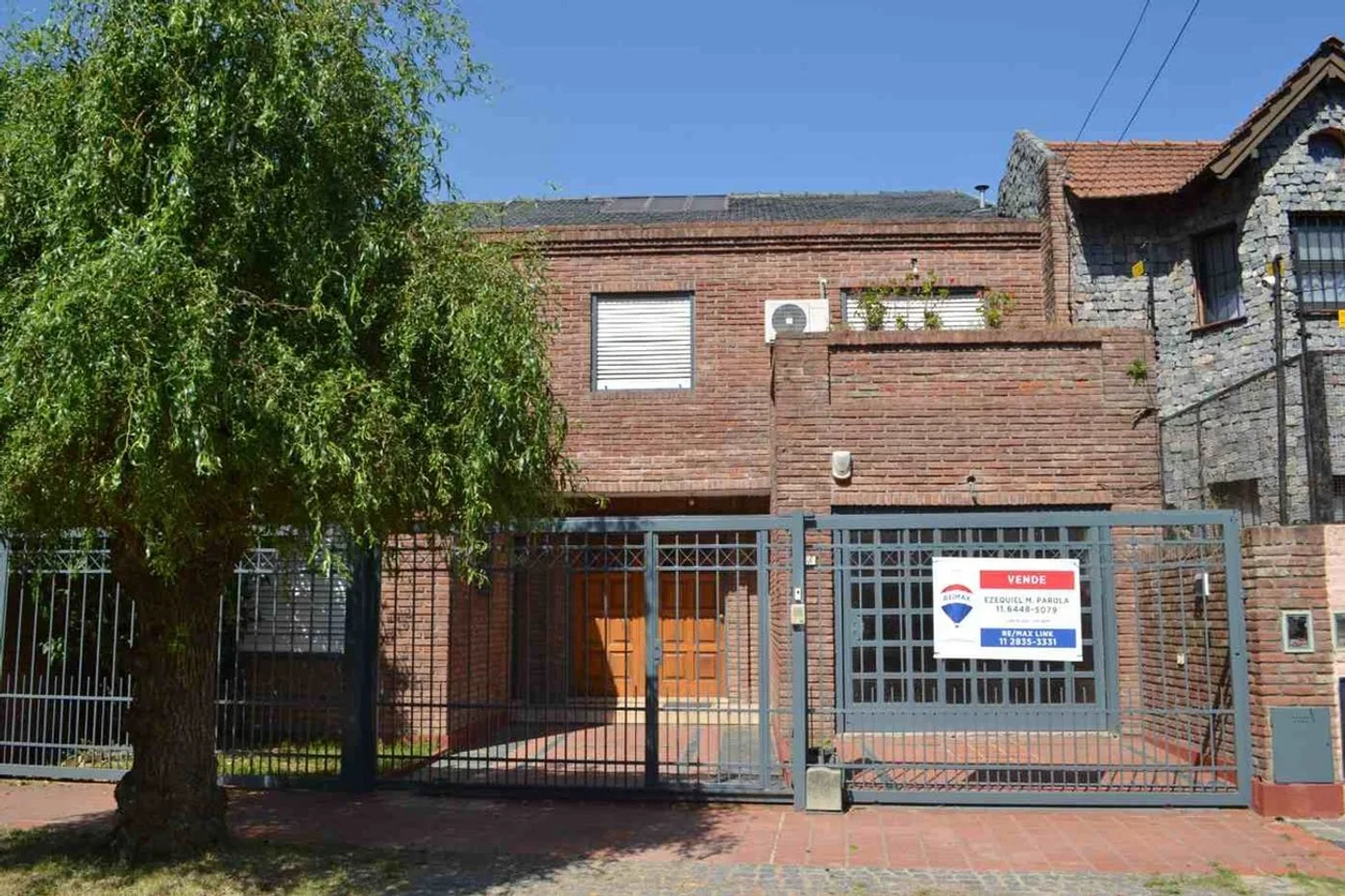 Casa de 7 ambientes en venta en El Palomar, Gobernador D' Amico 2800