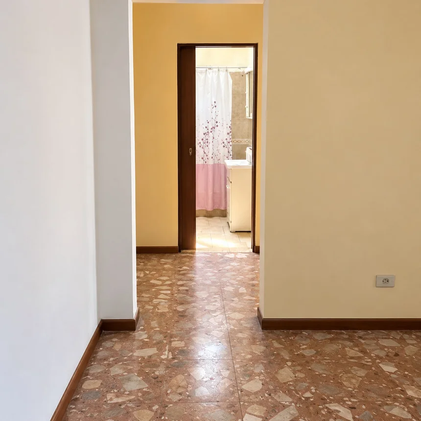 Casa de 3 ambientes en venta en Villa Luzuriaga, Lisboa 1300, foto 4