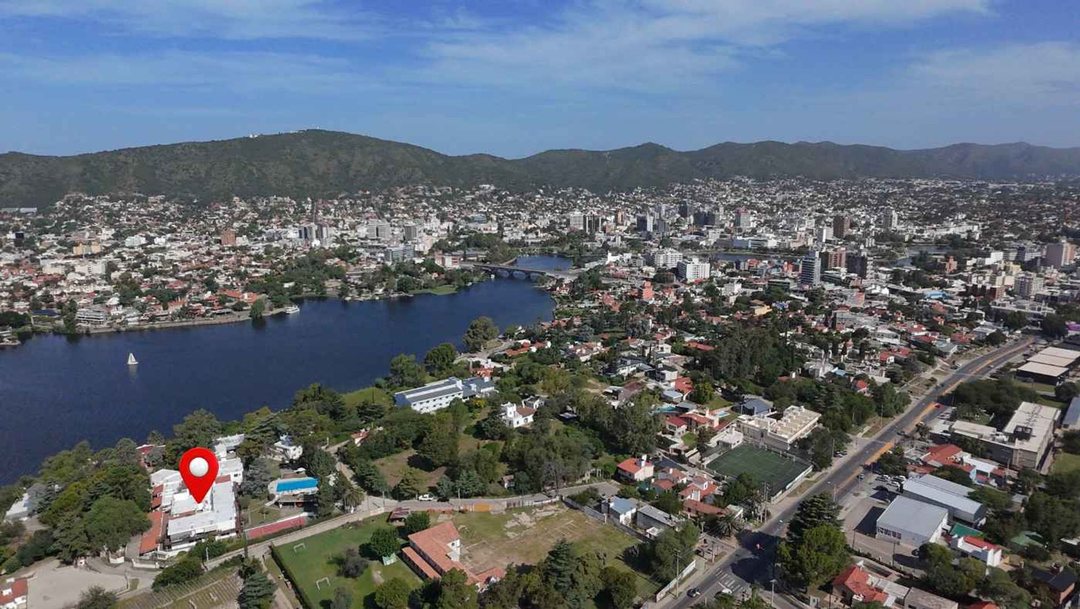 VENTA DPTO 1 DORM PILETA VISTA AL LAGO CARLOS PAZ