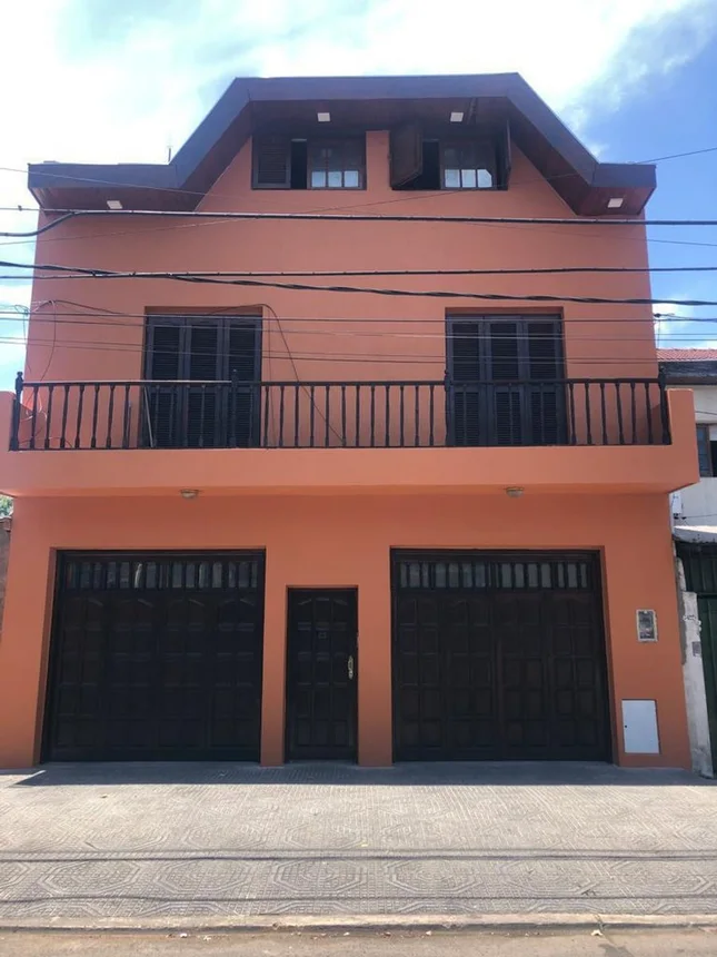 Venta casa multifamiliar 8 hab cochera en caseros, foto 1